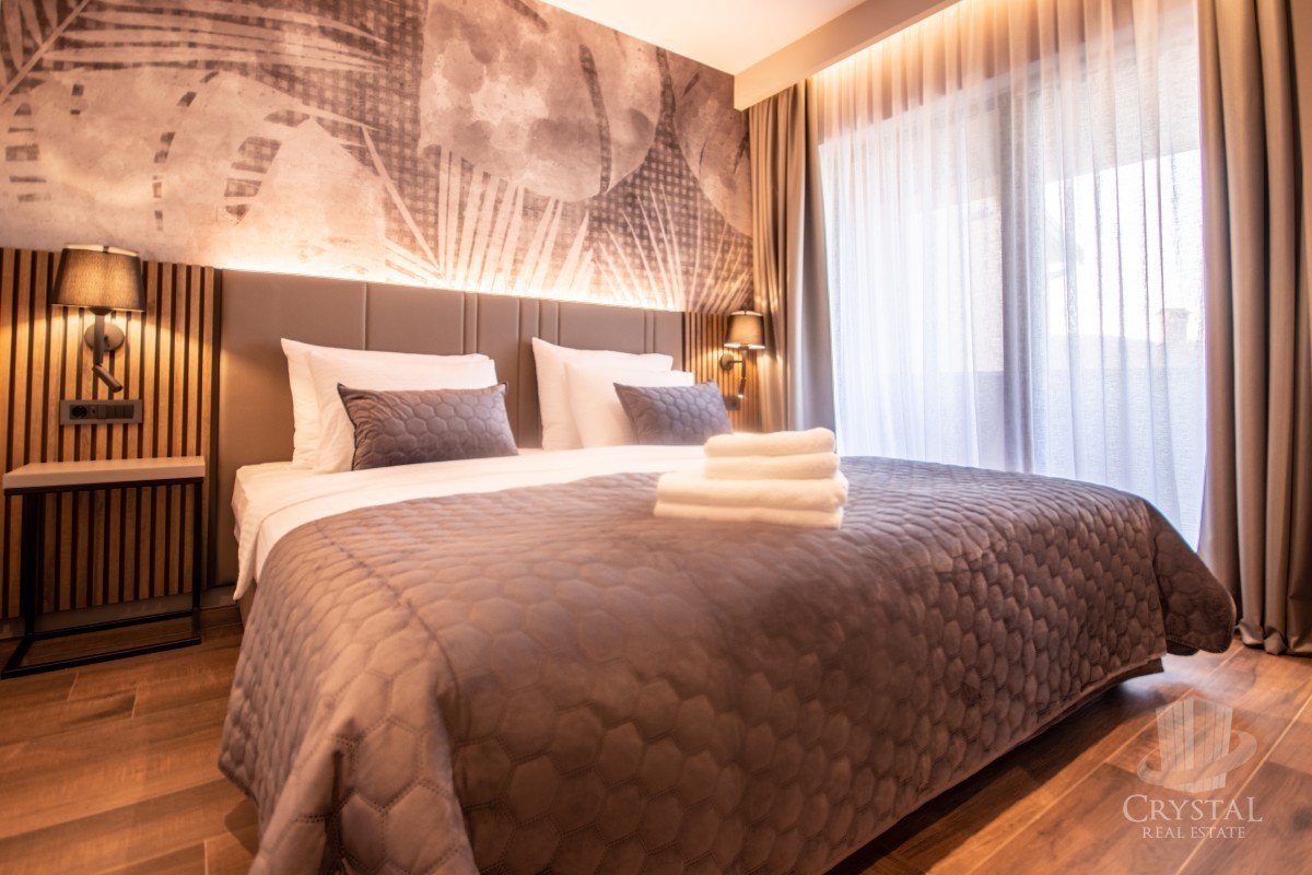 Villa bifamiliare con piscina, a 7 km da Novigrad