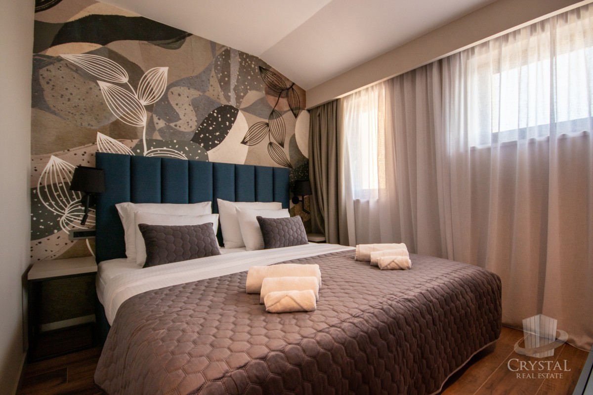 Villa bifamiliare con piscina, a 7 km da Novigrad