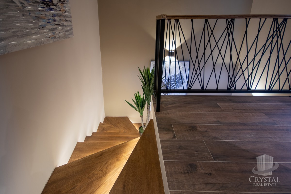 Villa bifamiliare con piscina, a 7 km da Novigrad