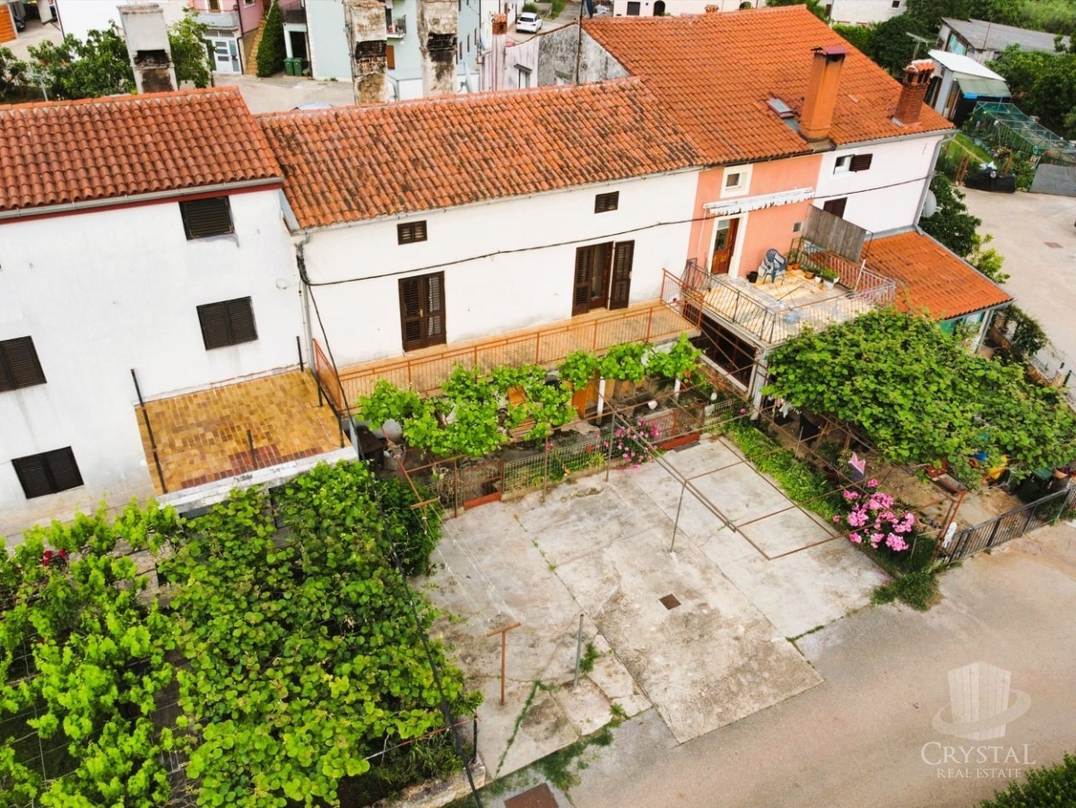 Casa con opportunità di ristrutturazione