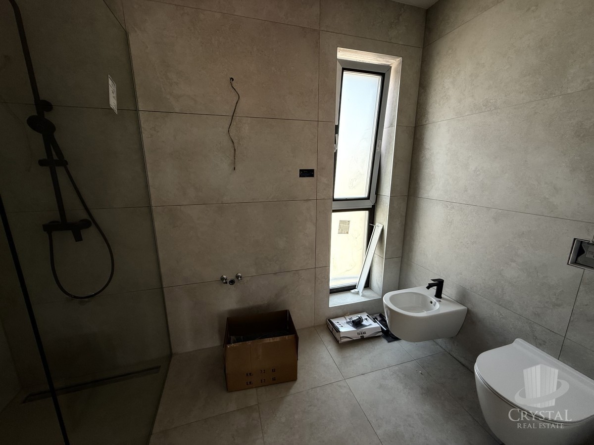 Casa moderna in posizione ricercata a 3 km dal mare