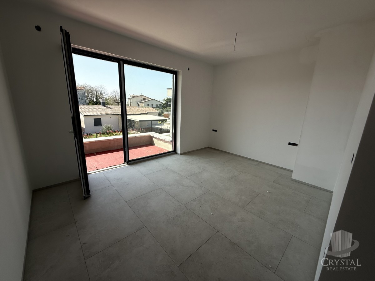 Casa moderna in posizione ricercata a 3 km dal mare