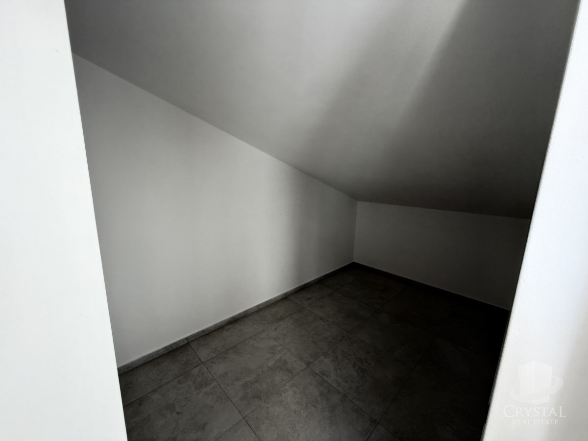 Casa moderna in posizione ricercata a 3 km dal mare