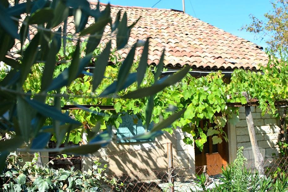 Vecchia casa in pietra vicino a Umago