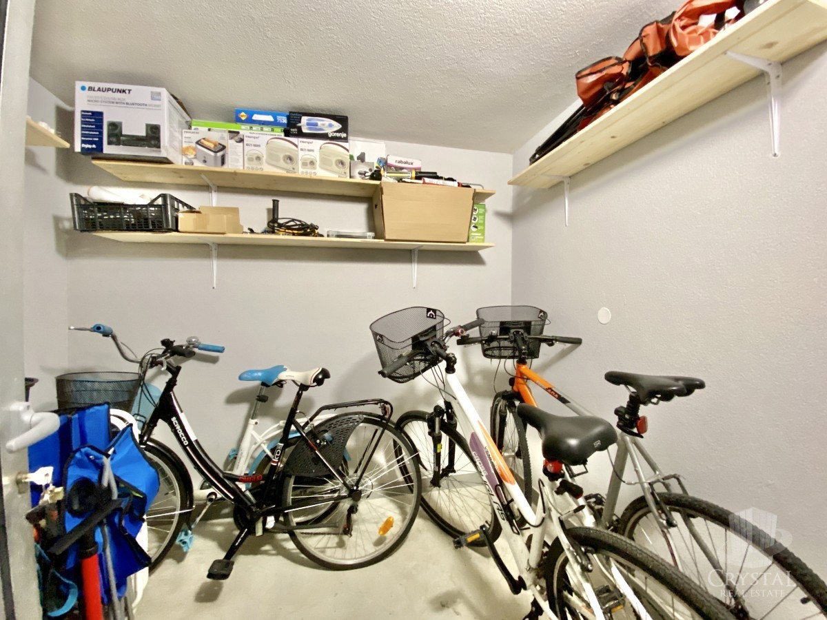 NOVIGRAD, APPARTAMENTO CON VISTA MARE AL PRIMO PIANO!!