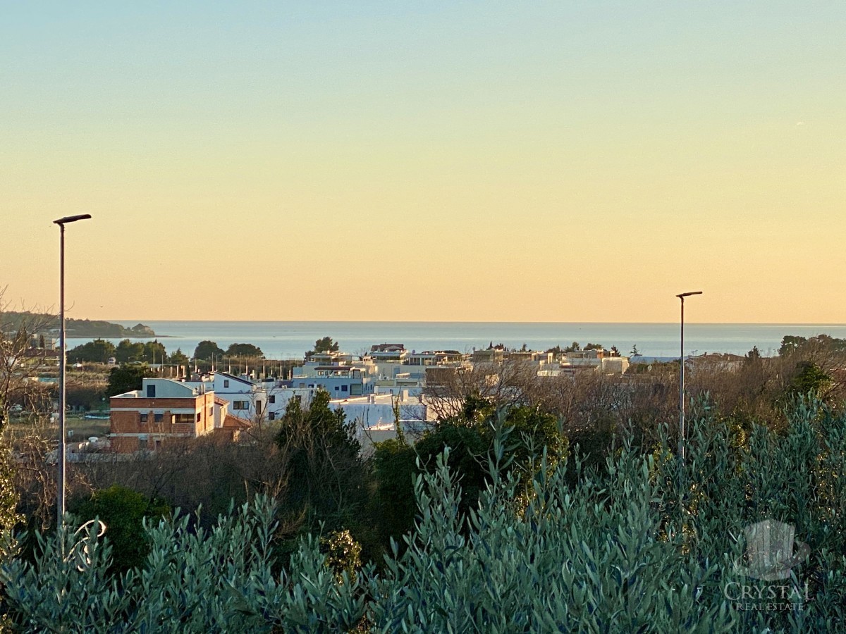 NOVIGRAD, APPARTAMENTO CON VISTA MARE AL PRIMO PIANO!!