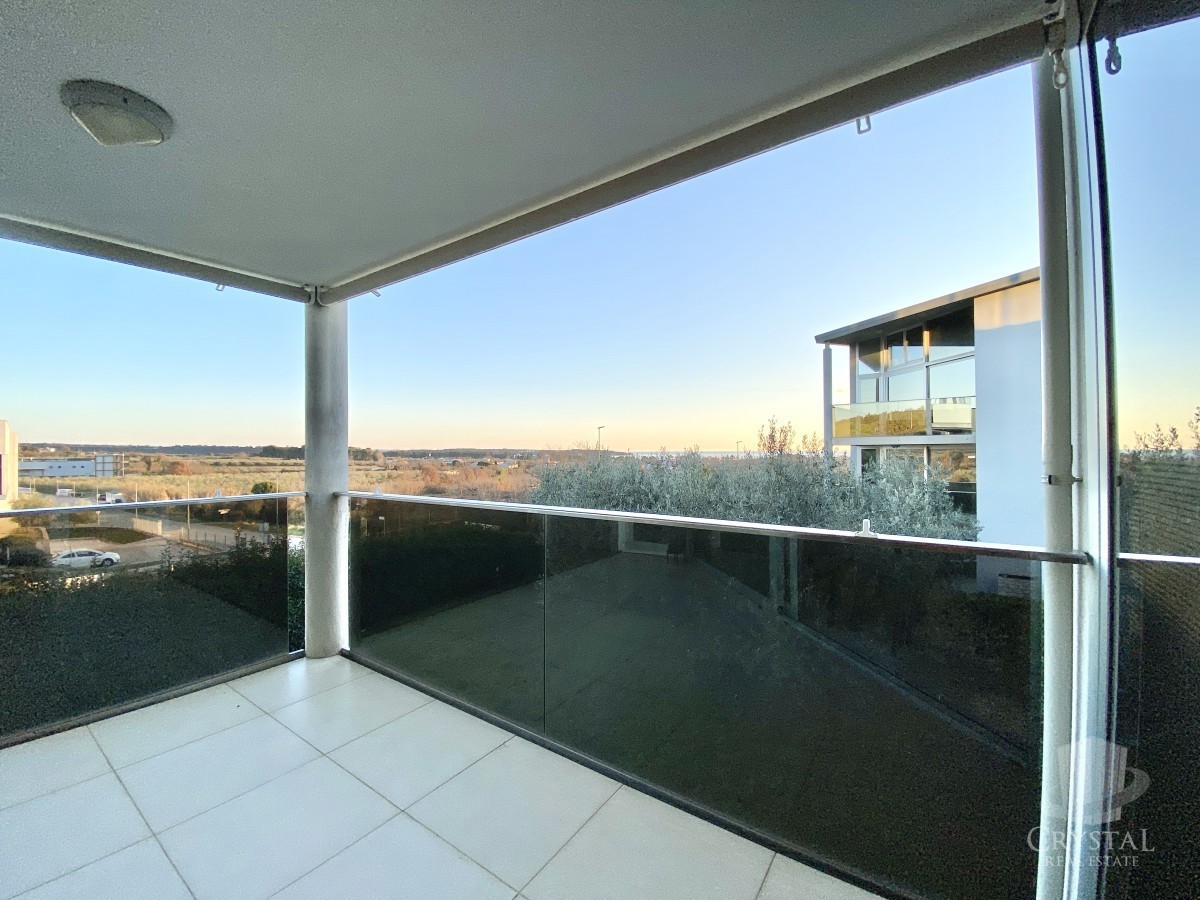 NOVIGRAD, APPARTAMENTO CON VISTA MARE AL PRIMO PIANO!!