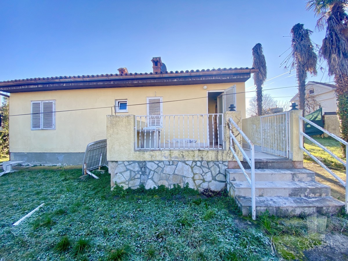 Casa in una posizione tranquilla a pochi metri dalla città