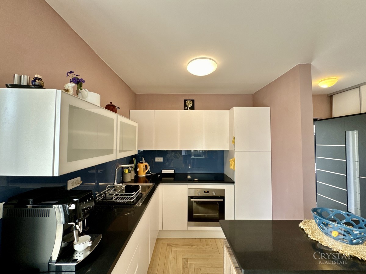 Casa unifamiliare attraente con piscina nei dintorni di Novigrad