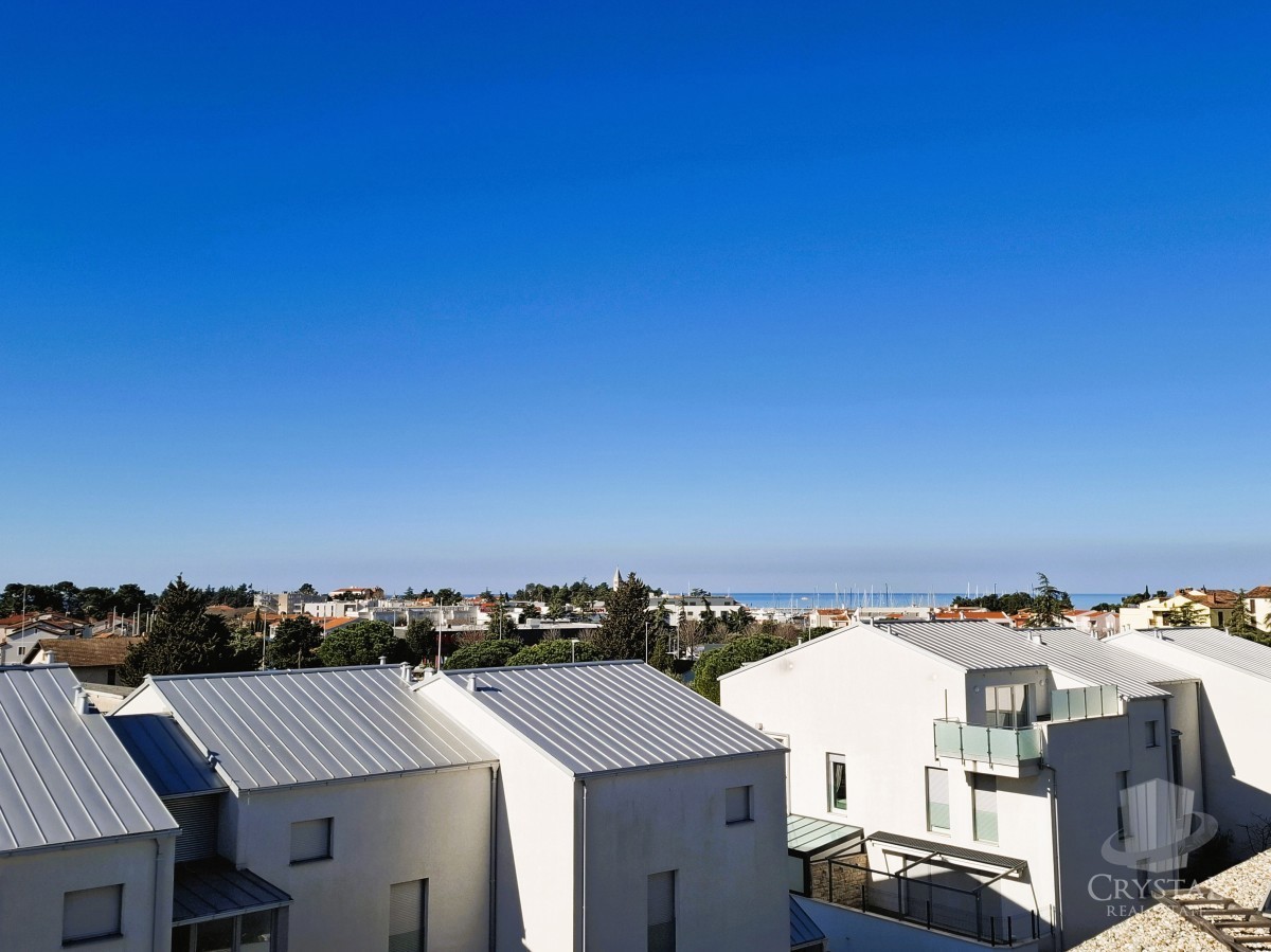 Bellissimo appartamento con terrazza sul tetto a Cittanova