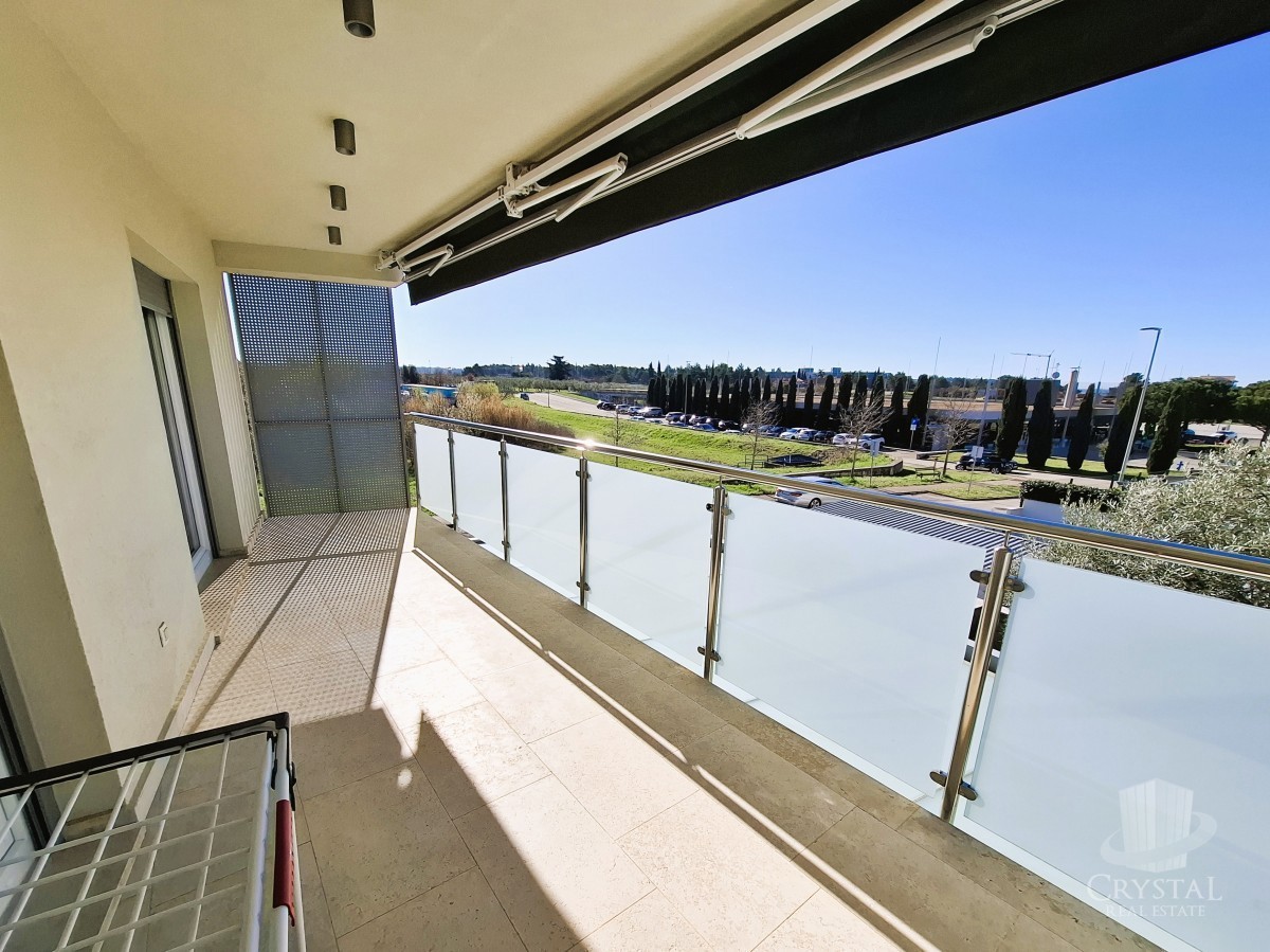 Bellissimo appartamento con terrazza sul tetto a Cittanova