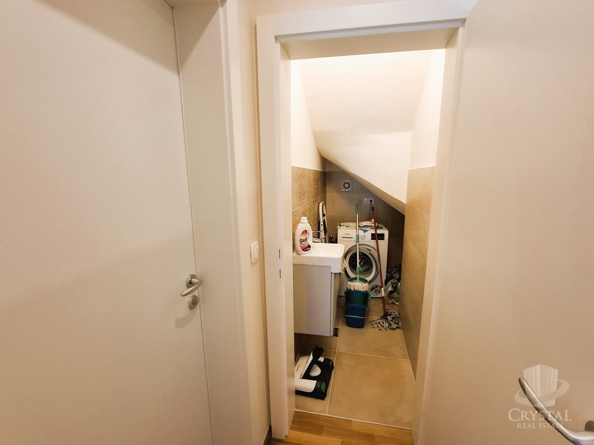 Bellissimo appartamento con terrazza sul tetto a Cittanova