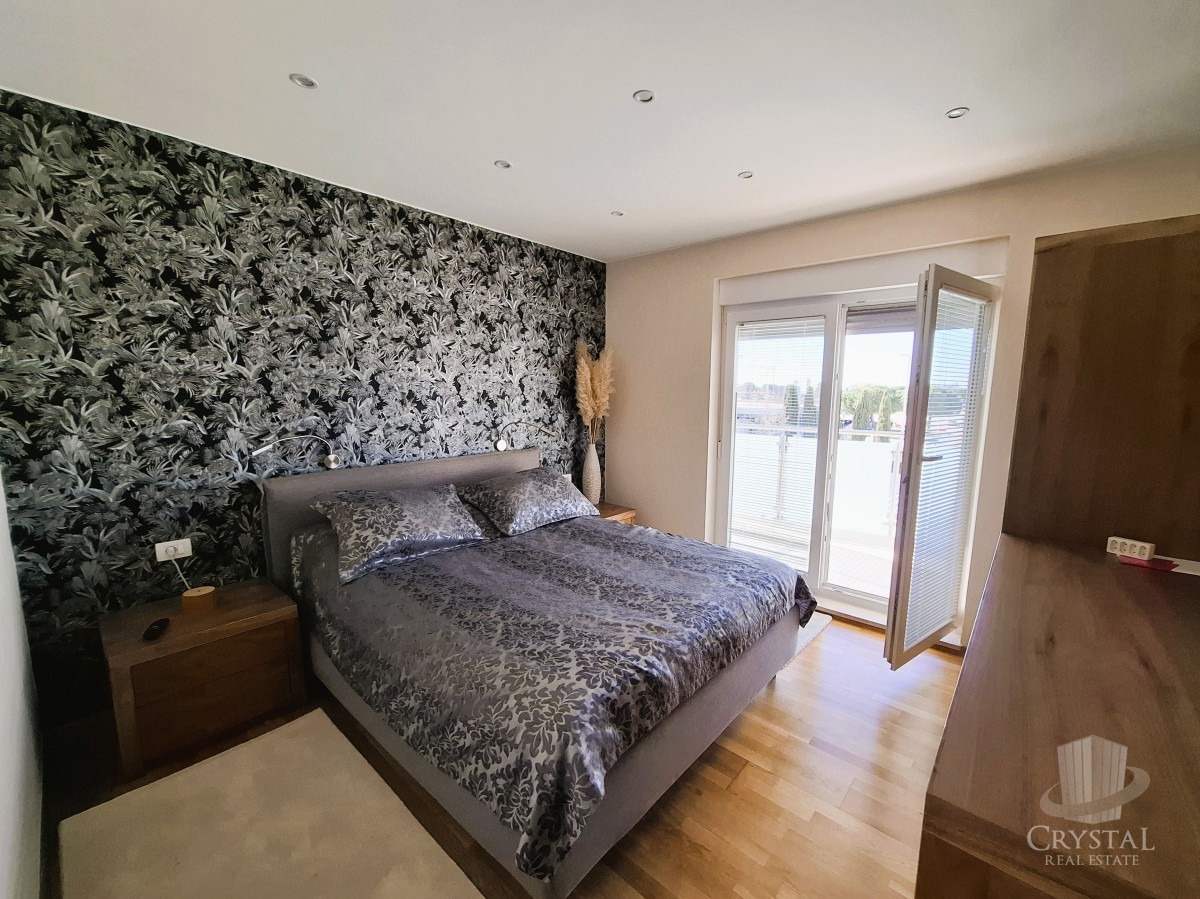 Bellissimo appartamento con terrazza sul tetto a Cittanova