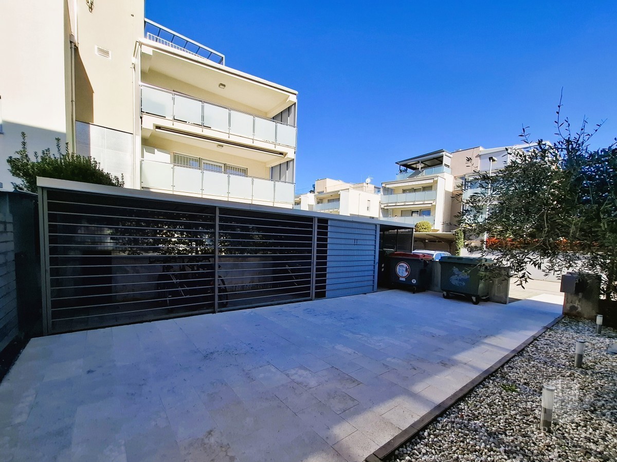 Bellissimo appartamento con terrazza sul tetto a Cittanova