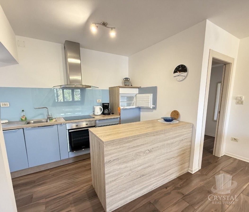 Casa nel centro di Cittanova con 3 appartamenti e giardino