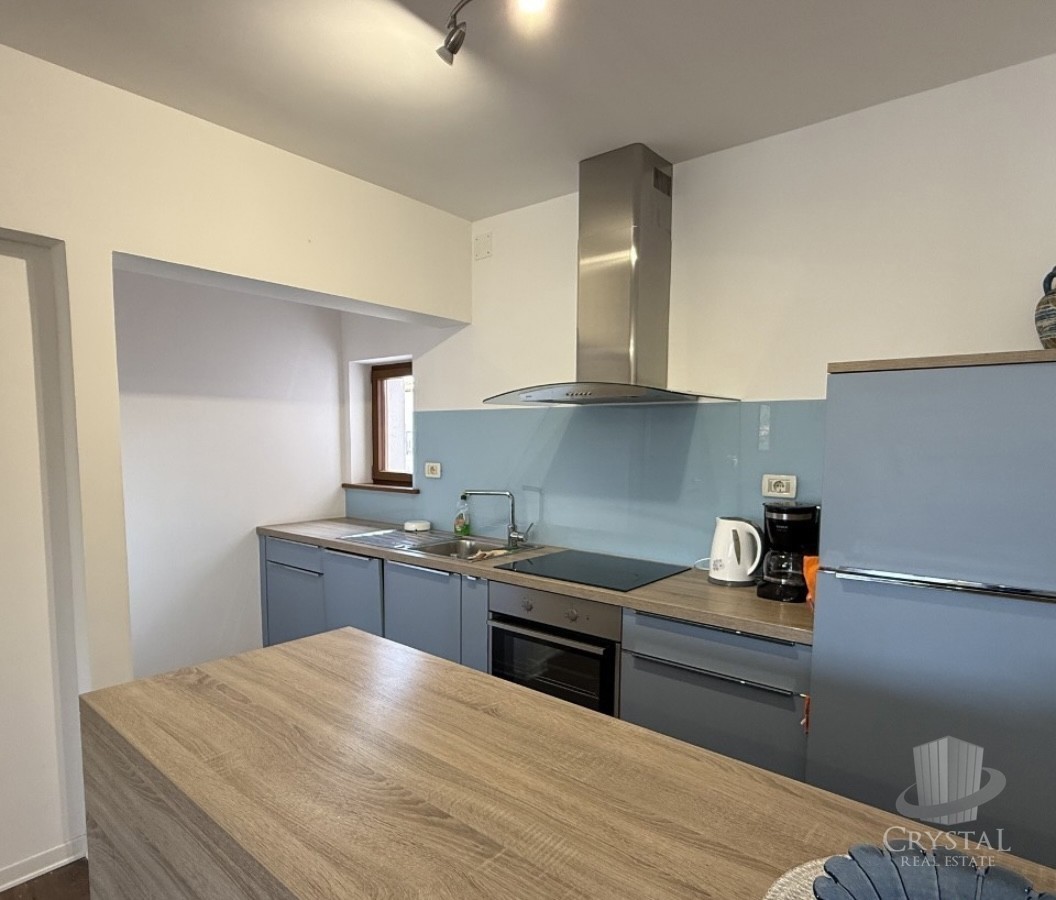 Casa nel centro di Cittanova con 3 appartamenti e giardino