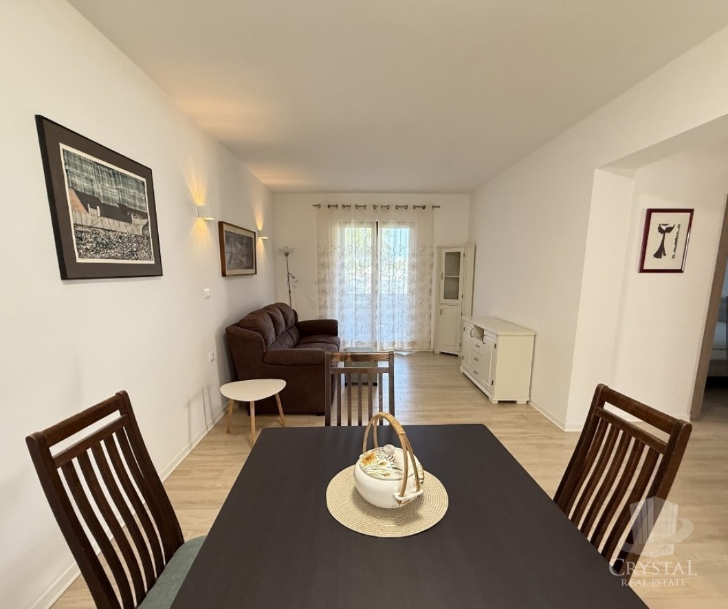 Casa nel centro di Cittanova con 3 appartamenti e giardino