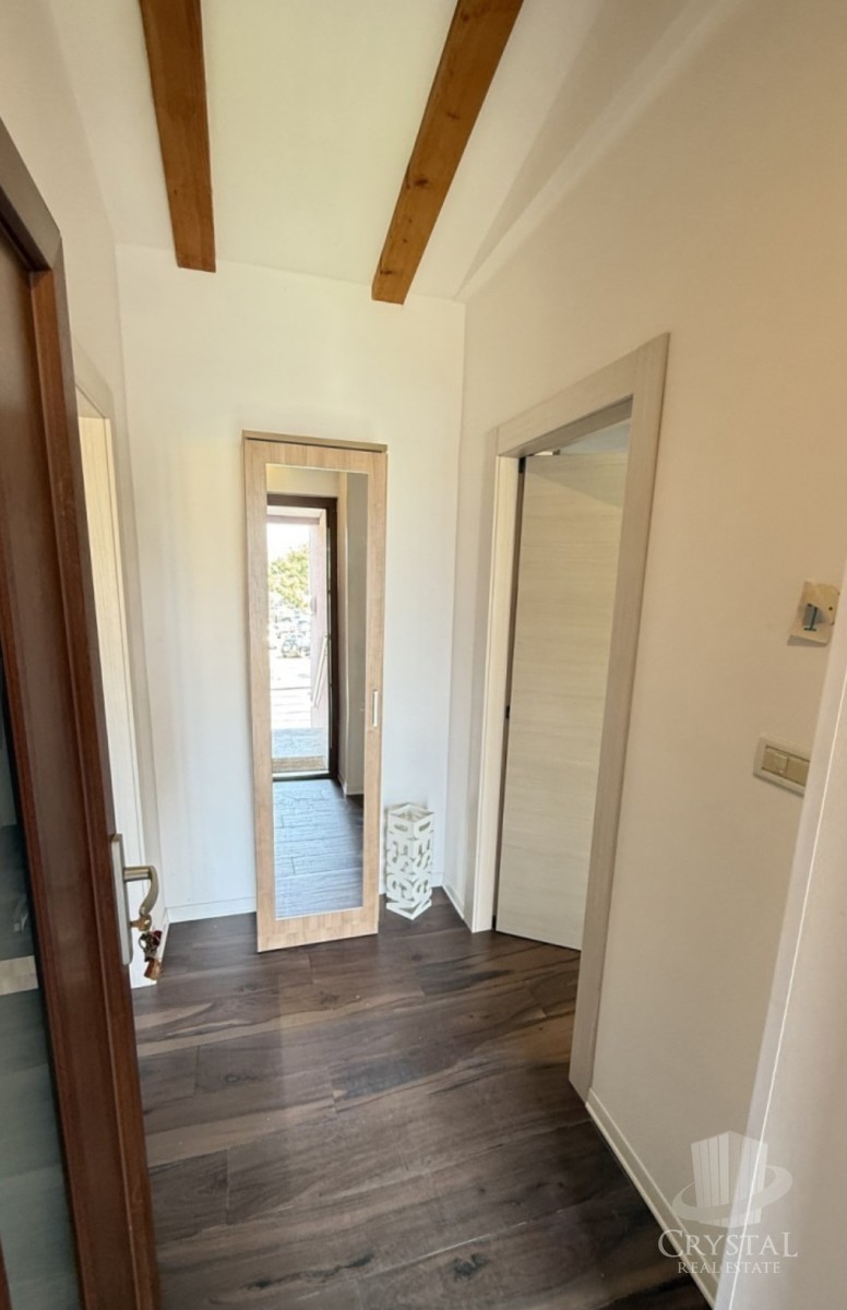 Casa nel centro di Cittanova con 3 appartamenti e giardino