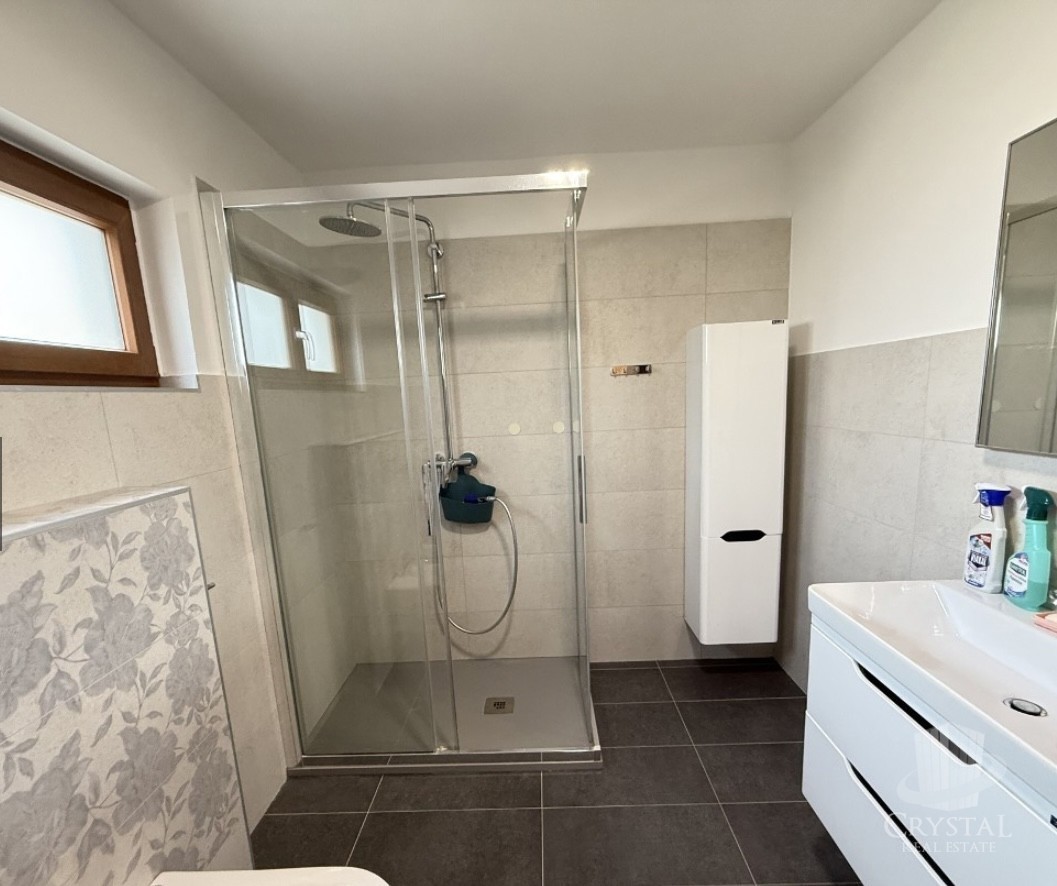 Casa nel centro di Cittanova con 3 appartamenti e giardino