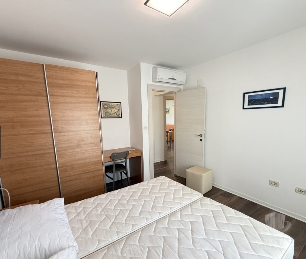 Casa nel centro di Cittanova con 3 appartamenti e giardino