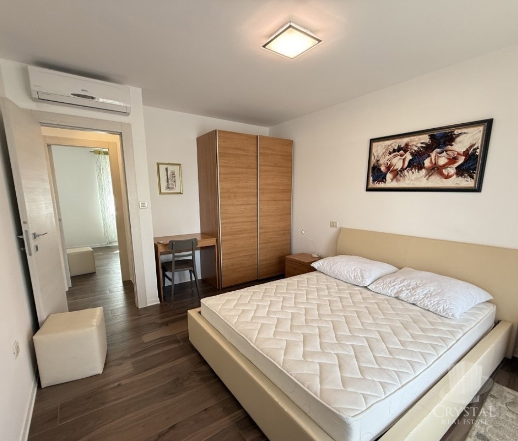 Casa nel centro di Cittanova con 3 appartamenti e giardino