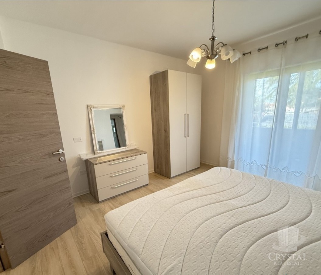 Casa nel centro di Cittanova con 3 appartamenti e giardino