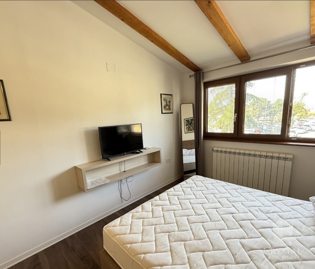 Casa nel centro di Cittanova con 3 appartamenti e giardino