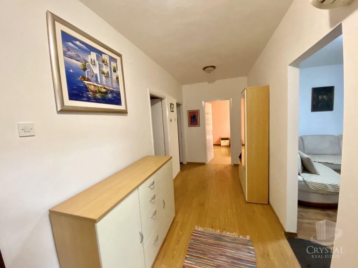 Appartamento con due camere da letto in una posizione perfetta, a soli 300 metri dal mare.