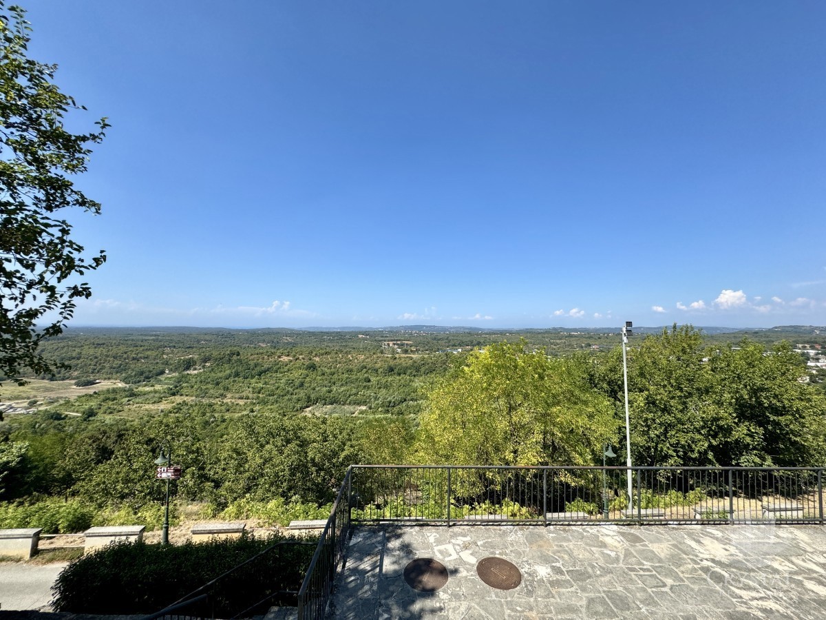 Casa conveniente nel centro storico di Buje