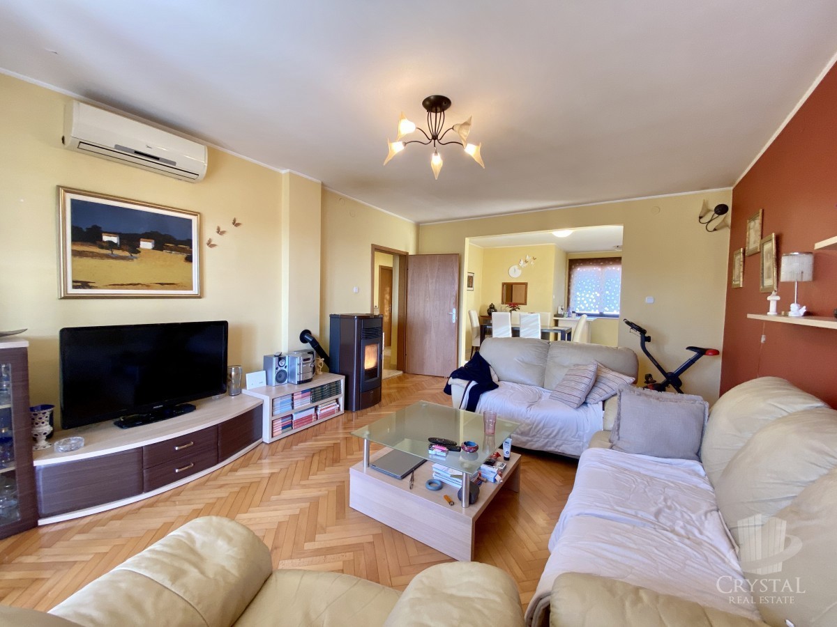 APPARTAMENTO TRIPLO CON VISTA MARE!!