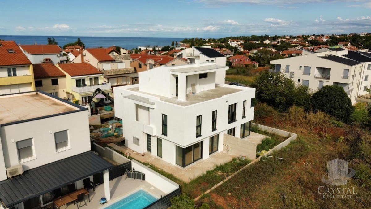 APPARTAMENTO LUSSUOSO AL 1° PIANO NELLA VICINANZA DI UMAGO, A 300 M DAL MARE