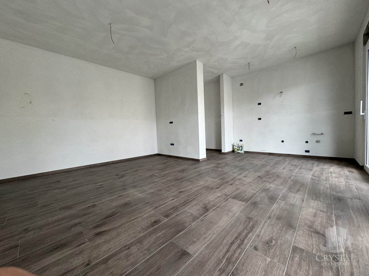 APPARTAMENTO LUSSUOSO AL 1° PIANO NELLA VICINANZA DI UMAGO, A 300 M DAL MARE