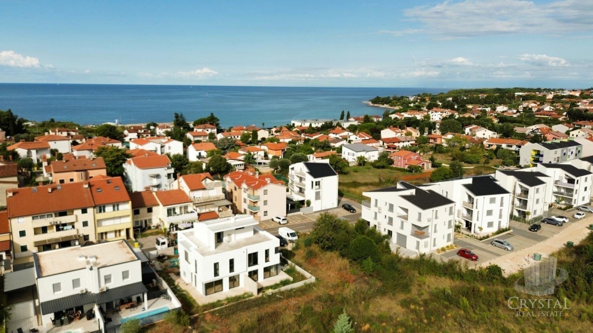 APPARTAMENTO LUSSUOSO AL 1° PIANO NELLA VICINANZA DI UMAGO, A 300 M DAL MARE