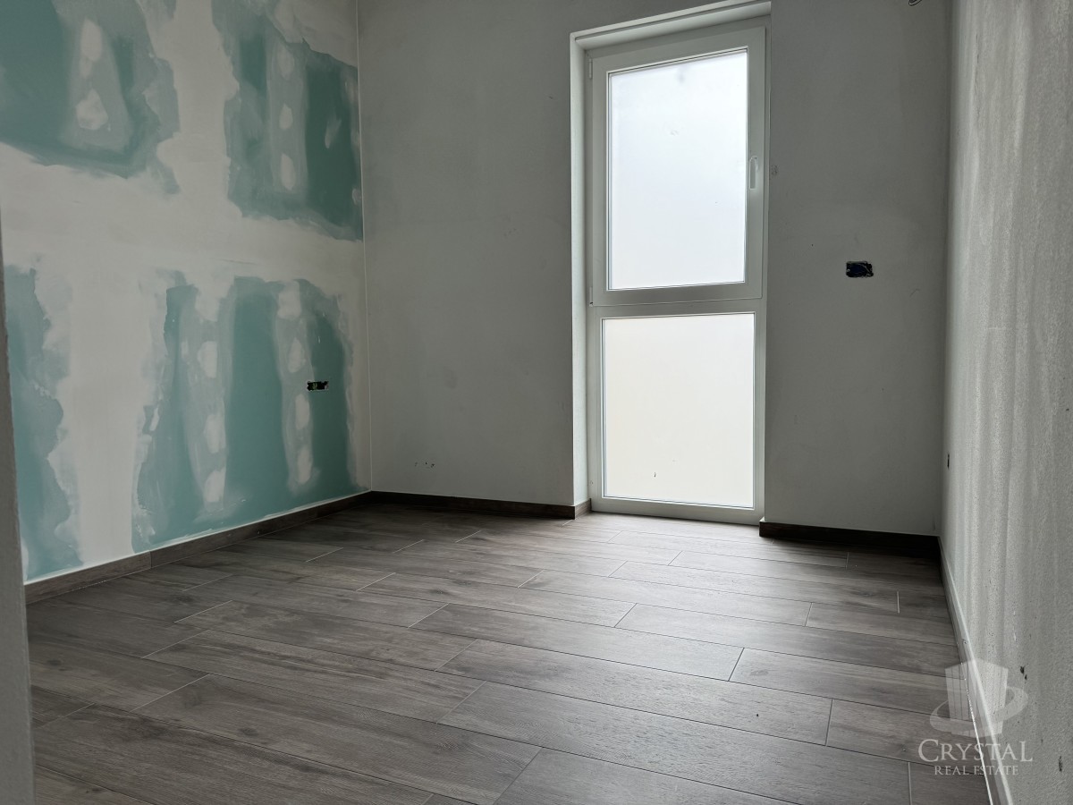 APPARTAMENTO LUSSUOSO AL 1° PIANO NELLA VICINANZA DI UMAGO, A 300 M DAL MARE