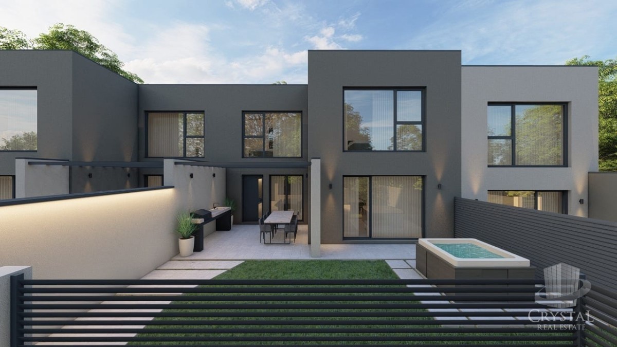 Moderna casa a schiera con piscina