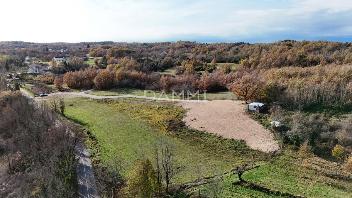 ISTRIA CENTRALE - Terreno edificabile più ampio per investitori