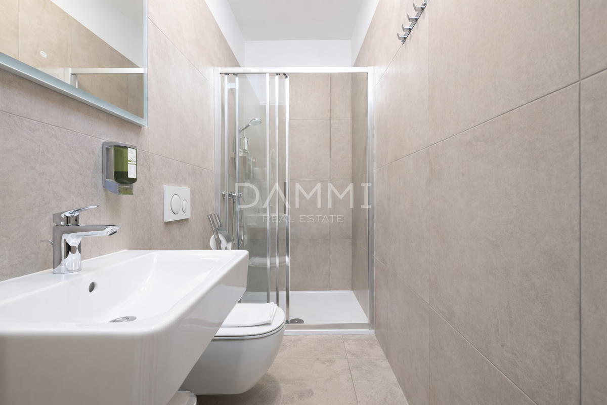 Pula, centro - appartamento con 4 unità e parcheggio