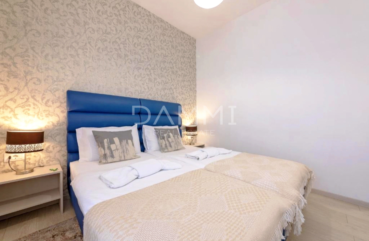 Pula, centro - appartamento con 4 unità e parcheggio