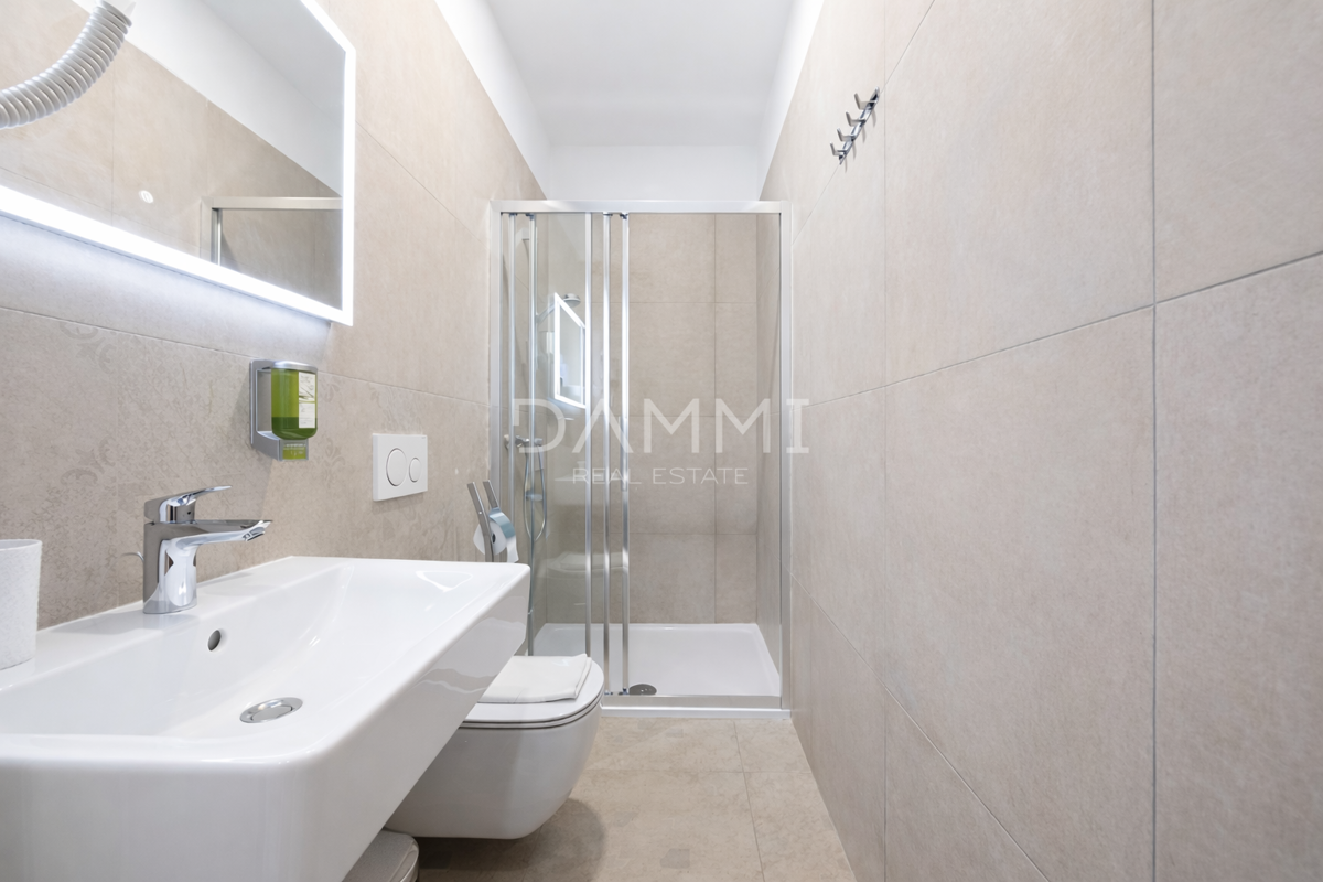 Pula, centro - appartamento con 4 unità e parcheggio