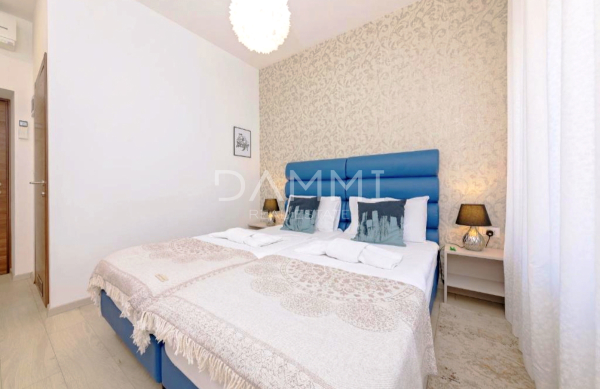 Pula, centro - appartamento con 4 unità e parcheggio