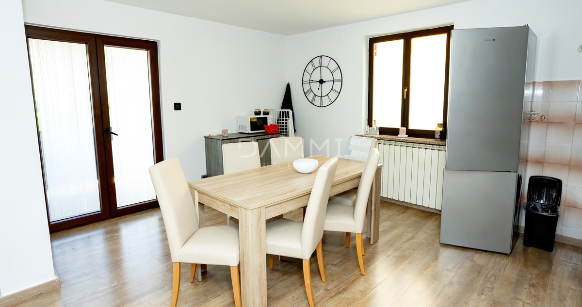 ROVINJ, CENTENER - Appartamento signorile in una delle migliori posizioni di Rovinj