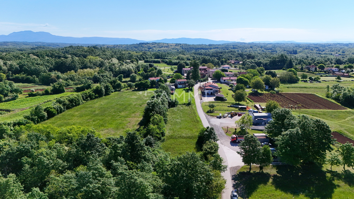 ISTRA, ŽMINJ - Terreno edificabile 780 m2