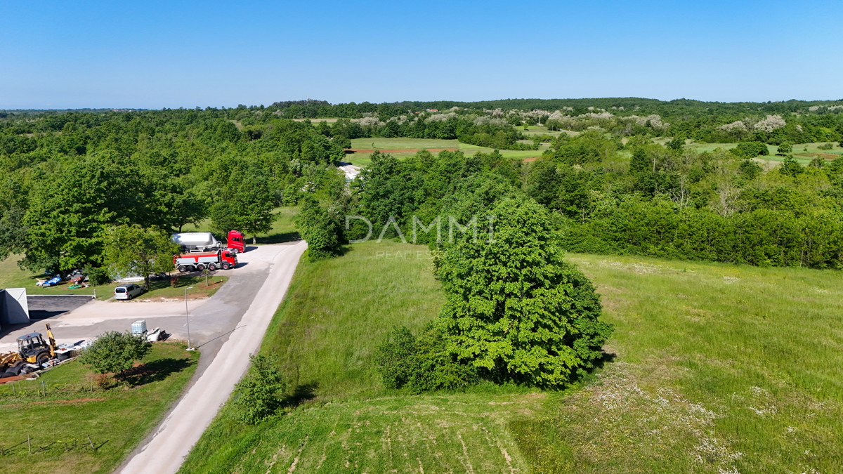 ISTRA, ŽMINJ - Terreno edificabile 780 m2