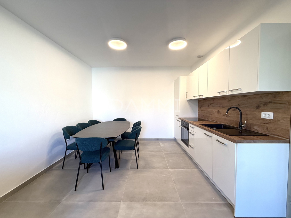 ISTRIA, ROVIGNO - Appartamento con una camera da letto, nuova costruzione