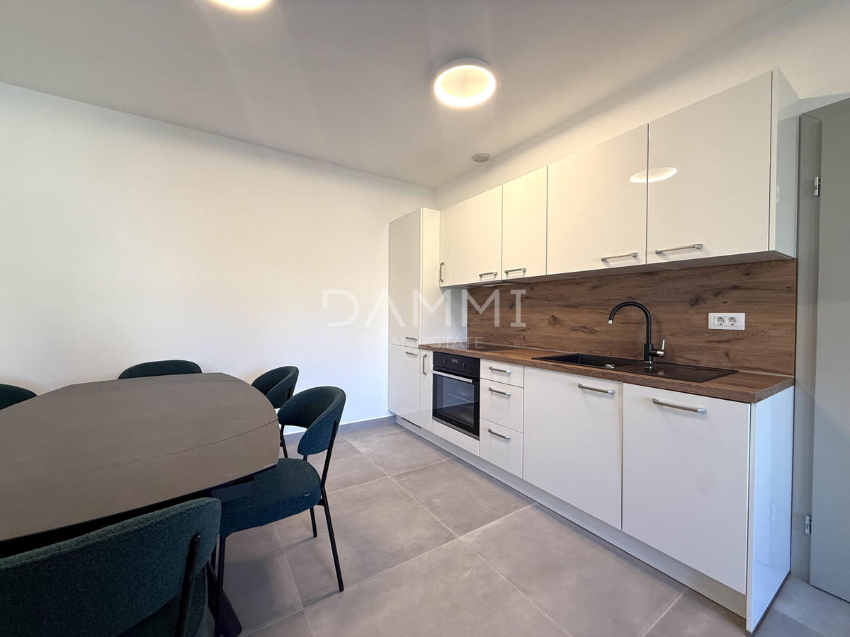 ISTRIA, ROVIGNO - Appartamento con una camera da letto, nuova costruzione