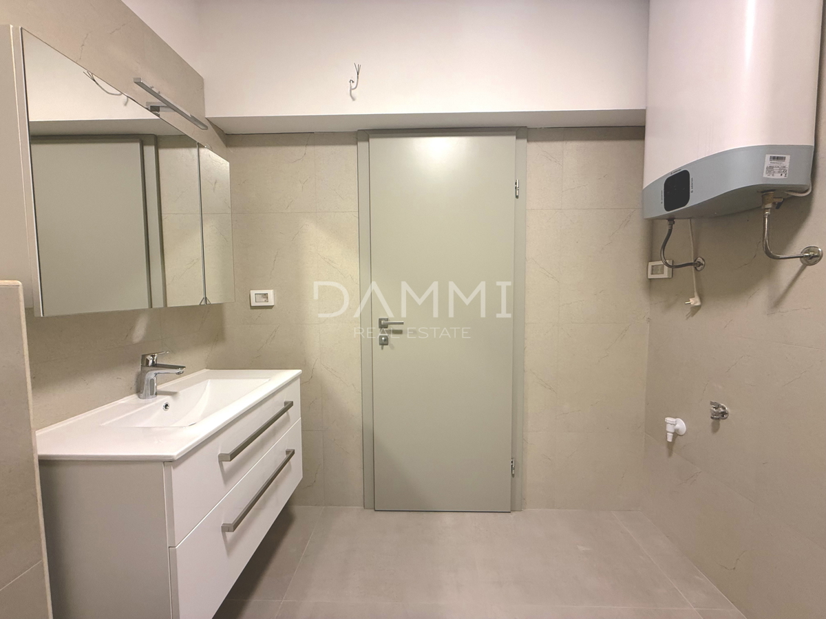 ISTRIA, ROVIGNO - Appartamento con una camera da letto, nuova costruzione