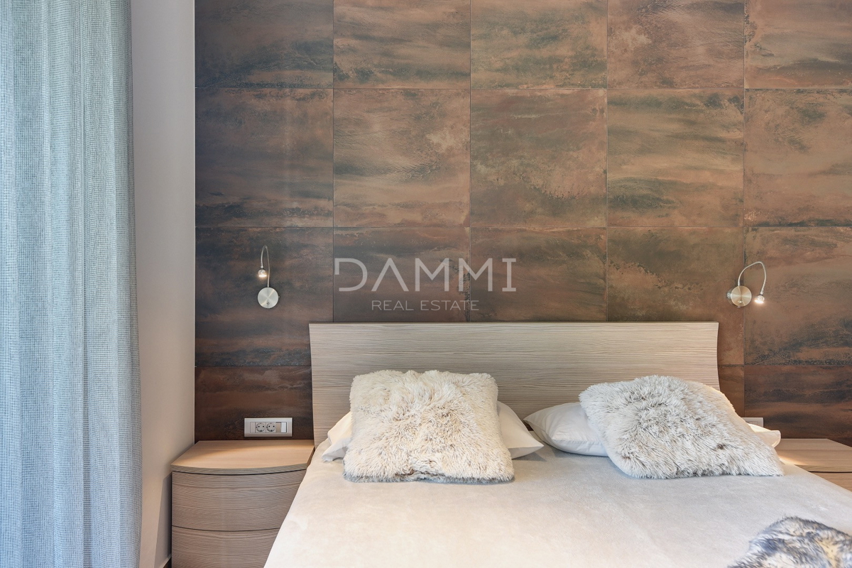 ISTRIA, MEDOLINO - Casa di lusso con piscina