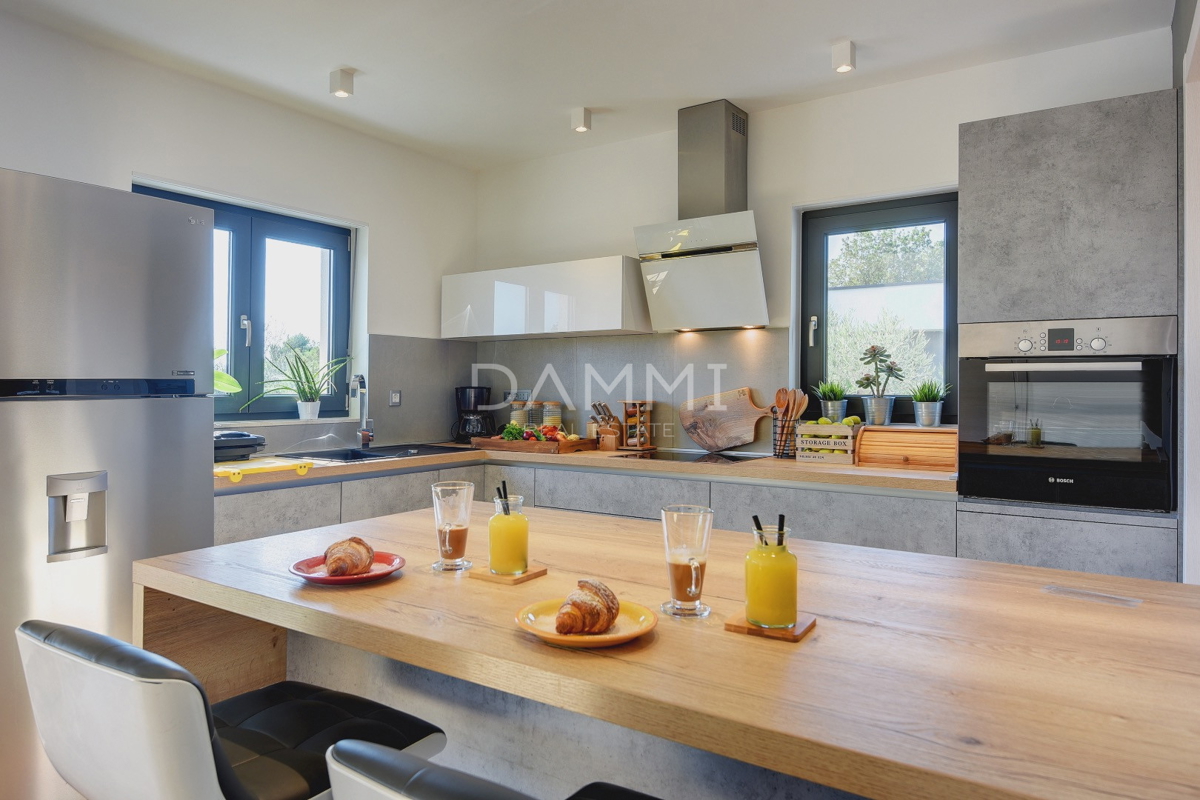 ISTRIA, MEDOLINO - Casa di lusso con piscina