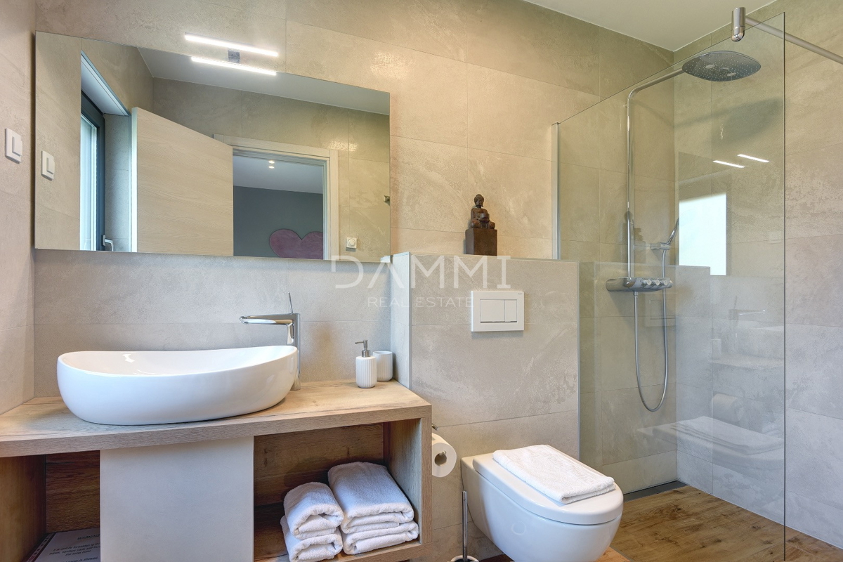 ISTRIA, MEDOLINO - Casa di lusso con piscina