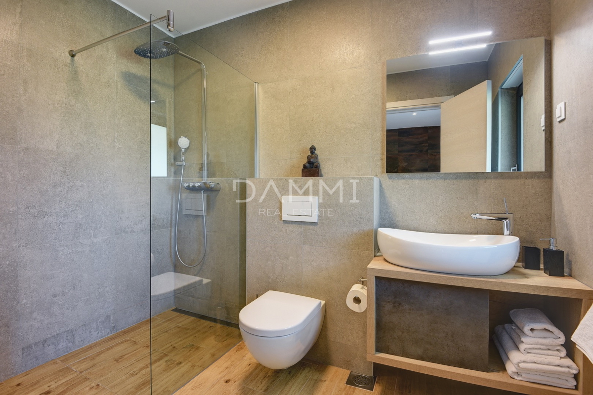 ISTRIA, MEDOLINO - Casa di lusso con piscina